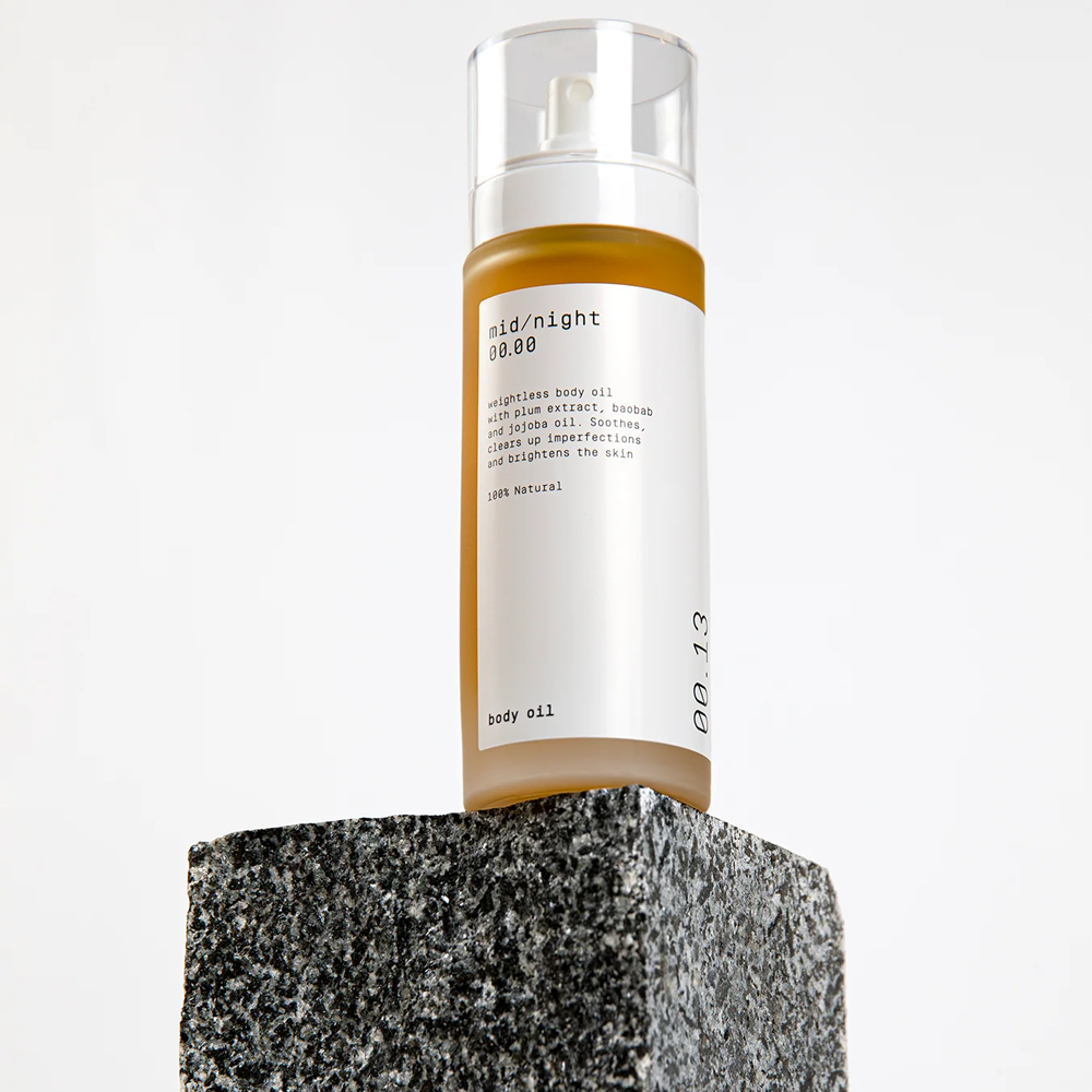 Mid/night 00.00 Body Oil 00.13 100ml - Олія для тіла - фото №2 Mid/night 00.00 Body Oil 00.13 100ml - Олія для тіла - фото №2